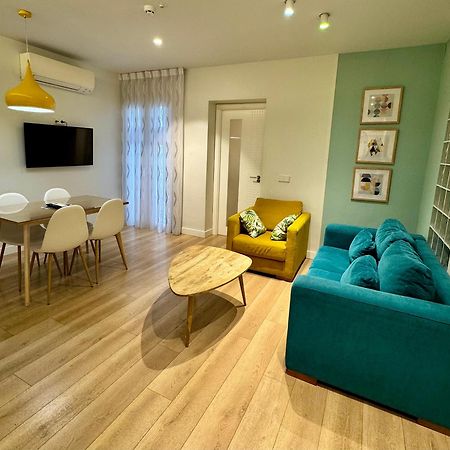Apartamentos Apolo Madrid Bagian luar foto