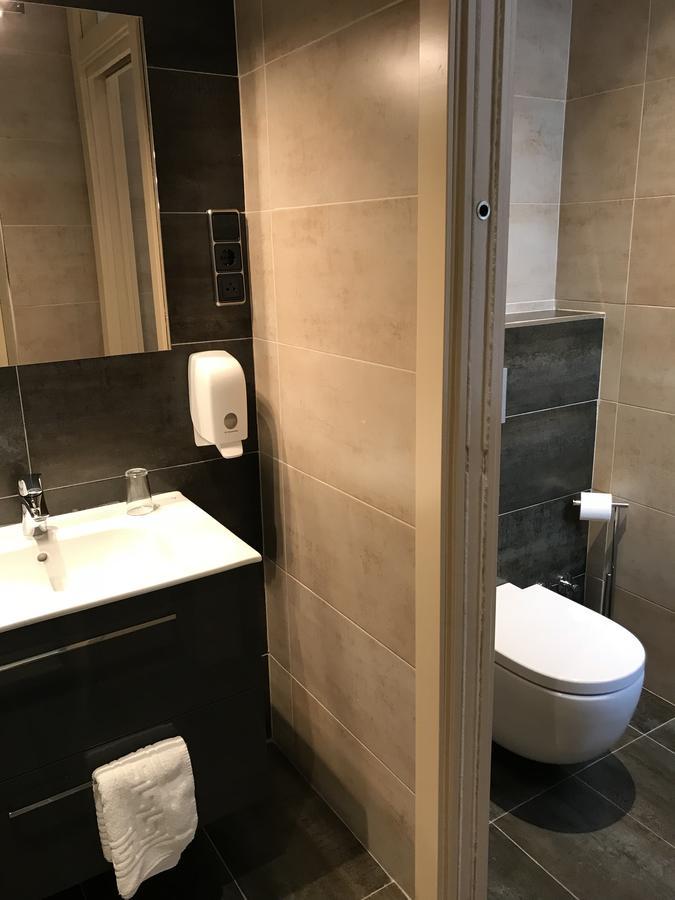 Apartamentos Apolo Madrid Bagian luar foto