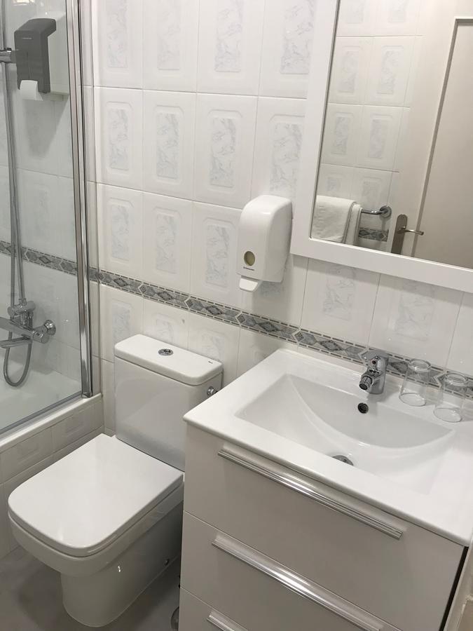 Apartamentos Apolo Madrid Bagian luar foto